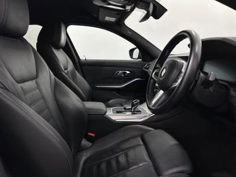 BMW 3 Series 2.0 320i M Sport Auto Euro 6 (s/s) 4dr
