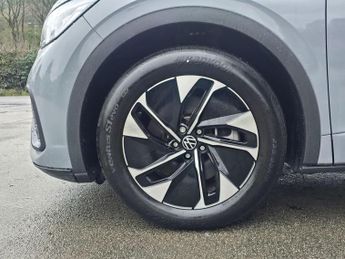 Volkswagen ID.5 Pro 77kWh Style Auto 5dr