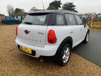 MINI Countryman 2.0 Cooper D SUV 5dr Diesel Auto Euro 6 (112 ps)