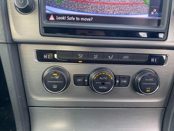 Volkswagen Golf 1.2 TSI BlueMotion Tech S Hatchback 5dr Petrol DSG Euro 5 (s/s) 