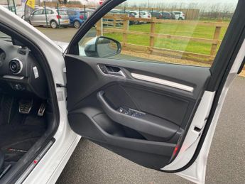 Audi S3 2.0 TFSI Saloon 4dr Petrol S Tronic quattro Euro 6 (s/s) (300 ps