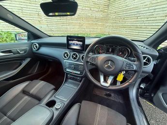 MERCEDES-BENZ A-CLASS 1.6 A200 Sport Edition Plus Hatchback 5dr Petrol 7G-DCT Euro 6 (