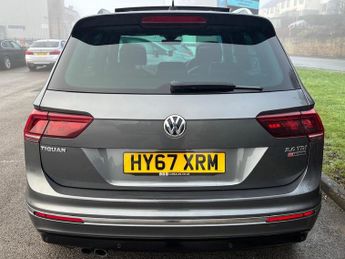 Volkswagen Tiguan 2.0 TDI R-Line DSG 4Motion Euro 6 (s/s) 5dr