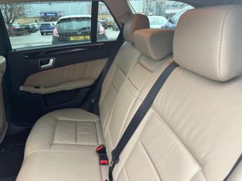 Mercedes-Benz E Class 2.1 E250 CDI BlueEfficiency Avantgarde Estate 5dr Diesel Tiptron
