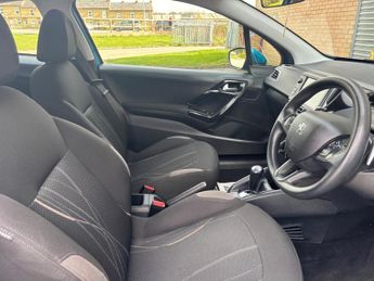 Peugeot 208 1.4 e-HDi Active EGC Euro 5 (s/s) 3dr