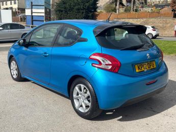 Peugeot 208 1.4 e-HDi Active EGC Euro 5 (s/s) 3dr