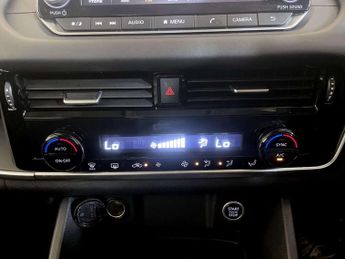 Nissan Qashqai 1.3 DIG-T MHEV Acenta Premium SUV 5dr Petrol Hybrid Manual Euro 