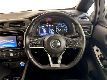 Nissan Leaf 40kWh Acenta Hatchback 5dr Electric Auto (150 ps)