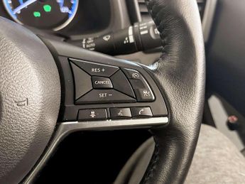 Nissan Leaf 40kWh Acenta Hatchback 5dr Electric Auto (150 ps)