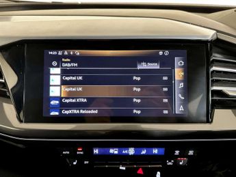 Audi Q4 e-tron 40 S line SUV 5dr Electric Auto 82kWh (204 ps)