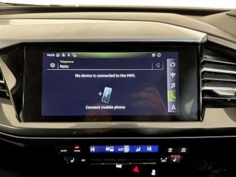 Audi Q4 e-tron 40 S line SUV 5dr Electric Auto 82kWh (204 ps)