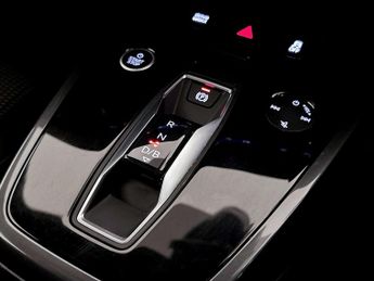 Audi Q4 e-tron 40 S line SUV 5dr Electric Auto 82kWh (204 ps)