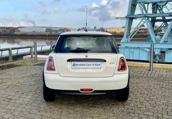 MINI Hatch 1.6 One Steptronic Euro 5 3dr