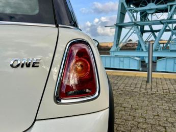 MINI Hatch 1.6 One Steptronic Euro 5 3dr