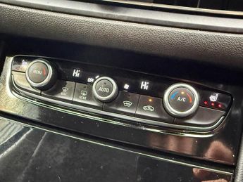 Vauxhall Grandland 1.2 Turbo Ultimate Auto Euro 6 (s/s) 5dr