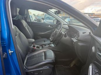 Vauxhall Grandland X 1.6 13.2kWh Ultimate Nav Auto 4WD Euro 6 (s/s) 5dr Hybrid4