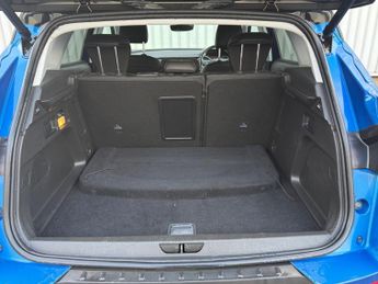Vauxhall Grandland X 1.6 13.2kWh Ultimate Nav Auto 4WD Euro 6 (s/s) 5dr Hybrid4
