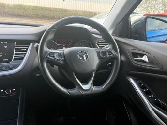Vauxhall Grandland X 1.6 13.2kWh Ultimate Nav Auto 4WD Euro 6 (s/s) 5dr Hybrid4