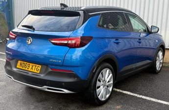 Vauxhall Grandland X 1.6 13.2kWh Ultimate Nav Auto 4WD Euro 6 (s/s) 5dr Hybrid4