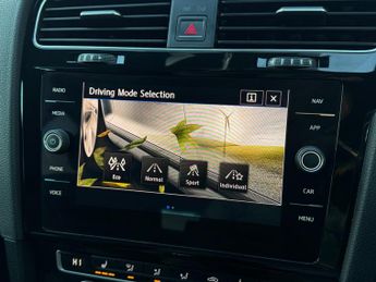 Volkswagen Golf 2.0 TDI BlueMotion Tech GTD DSG Euro 6 (s/s) 5dr