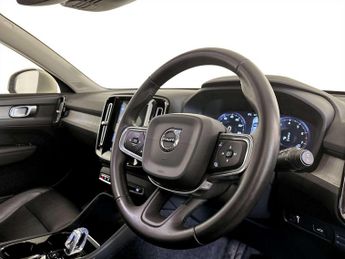 Volvo XC40 2.0 T4 Inscription SUV 5dr Petrol Auto AWD Euro 6 (s/s) (190 ps)