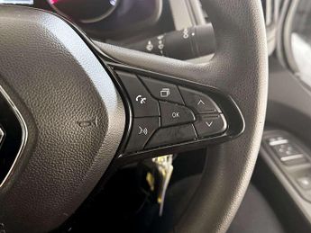 Renault Trafic 2.0 dCi Blue SL28 Business+ Panel Van 5dr Diesel Manual L1 H1 Eu