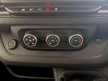 Renault Trafic 2.0 dCi Blue SL28 Business+ Panel Van 5dr Diesel Manual L1 H1 Eu