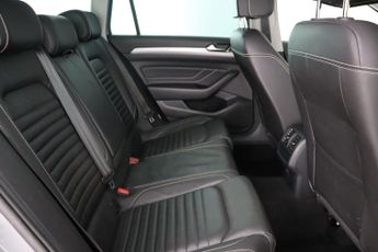 Volkswagen Passat 1.5 TSI EVO SEL DSG Euro 6 (s/s) 5dr