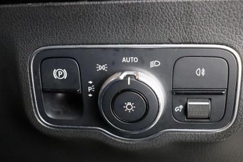 Mercedes-Benz GLA 1.3 GLA250e 15.6kWh Exclusive Edition 8G-DCT Euro 6 (s/s) 5dr