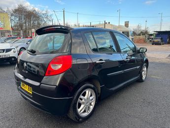 Renault Clio 1.6 VVT Dynamique 5dr