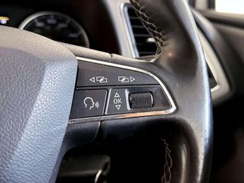 SEAT Leon 1.6 TDI SE Dynamic Technology Hatchback 5dr Diesel Manual Euro 6