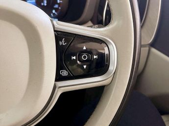 Volvo XC60 2.0 D5 PowerPulse Inscription SUV 5dr Diesel Auto AWD Euro 6 (s/