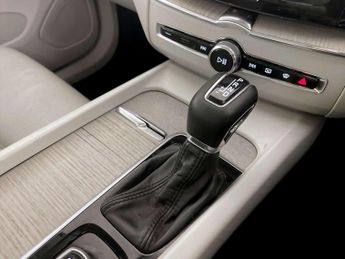 Volvo XC60 2.0 D5 PowerPulse Inscription SUV 5dr Diesel Auto AWD Euro 6 (s/