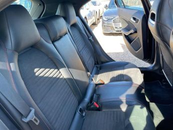 Mercedes-Benz A Class 1.6 A180 AMG Line (Premium Plus) 7G-DCT Euro 6 (s/s) 5dr