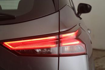 Nissan Qashqai 1.3 DIG-T MHEV Acenta Premium XTRON Euro 6 (s/s) 5dr