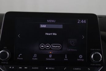 Nissan Qashqai 1.3 DIG-T MHEV Acenta Premium XTRON Euro 6 (s/s) 5dr