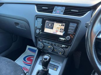 Skoda Octavia 2.0 TDI Elegance DSG Euro 5 (s/s) 5dr