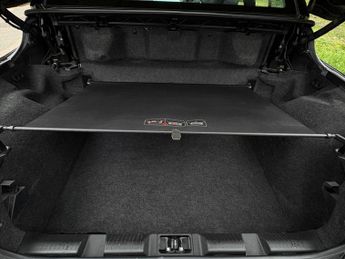 Nissan Micra C+C 1.6 Essenza 2dr