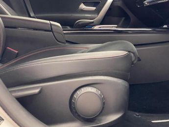 Mercedes-Benz CLA 1.3 CLA180h MHEV AMG Line (Premium) Coupe 7G-DCT Euro 6 (s/s) 4d