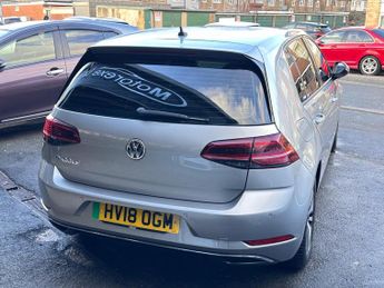 Volkswagen e-Golf 35.8kWh e-Golf Auto 5dr