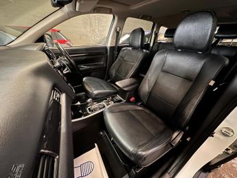 Mitsubishi Outlander 2.2 DI-D 4 Auto 4WD Euro 6 5dr