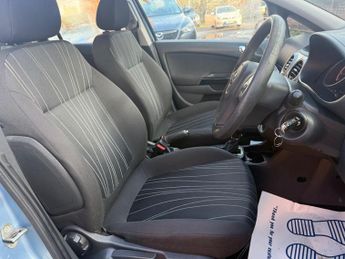 Vauxhall Corsa 1.4i 16v Club 5dr