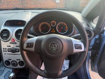 Vauxhall Corsa 1.4i 16v Club 5dr
