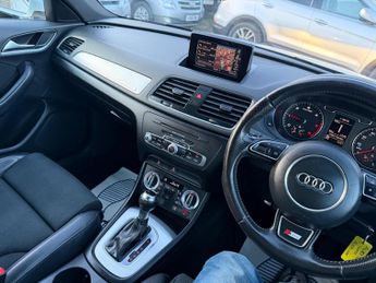 Audi Q3 2.0 TDI S line S Tronic quattro Euro 5 (s/s) 5dr