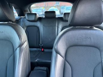 Audi Q3 2.0 TDI S line S Tronic quattro Euro 5 (s/s) 5dr