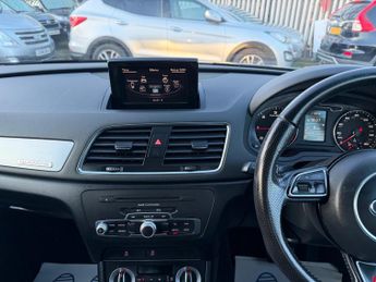 Audi Q3 2.0 TDI S line S Tronic quattro Euro 5 (s/s) 5dr