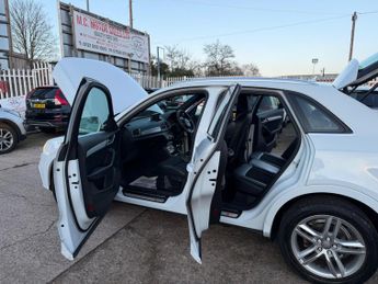 Audi Q3 2.0 TDI S line S Tronic quattro Euro 5 (s/s) 5dr