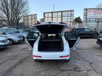 Audi Q3 2.0 TDI S line S Tronic quattro Euro 5 (s/s) 5dr