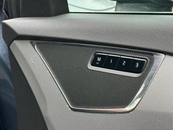 Volvo XC90 2.0 B6 MHEV Inscription Pro SUV 5dr Petrol Hybrid Auto 4WD Euro 