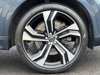 Volvo XC90 2.0 B6 MHEV Inscription Pro SUV 5dr Petrol Hybrid Auto 4WD Euro 